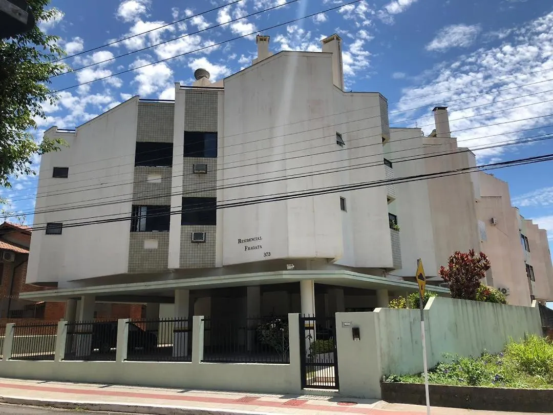Apartamento A 100 Metros Da Praia Em Canasvieiras Florianópolis